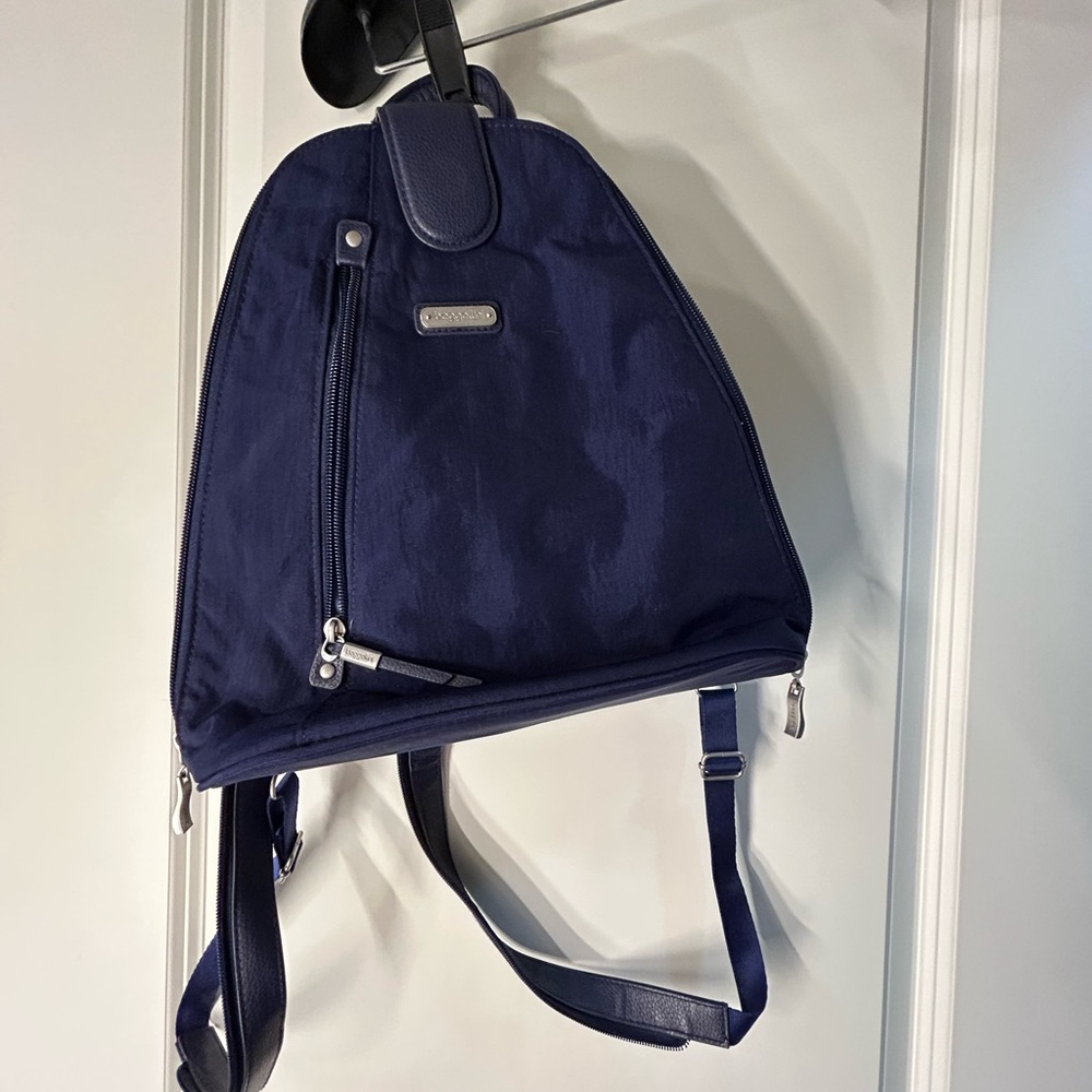 Baggallini Women's Metro Convertible Backpack with RFID Wristlet